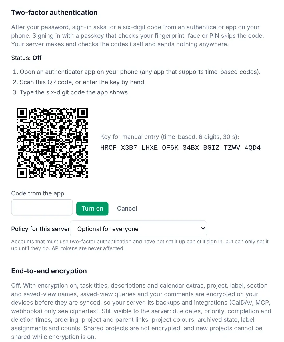 Security settings: two-factor authentication setup with a QR code, a manual key and a server-wide policy, followed by the end-to-end encryption section explaining which fields are encrypted on your devices.